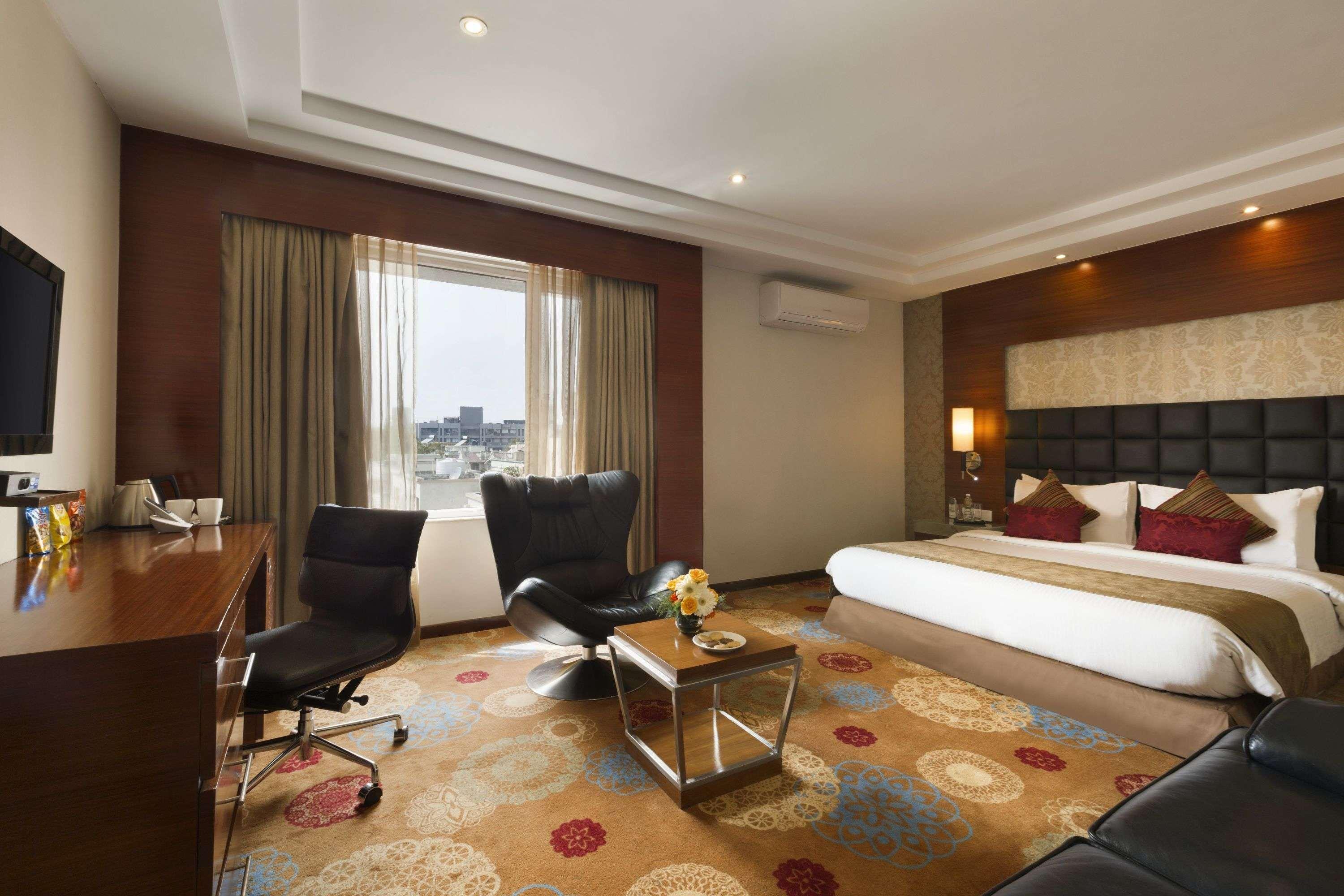 Ramada Ahmedabad 호텔 외부 사진