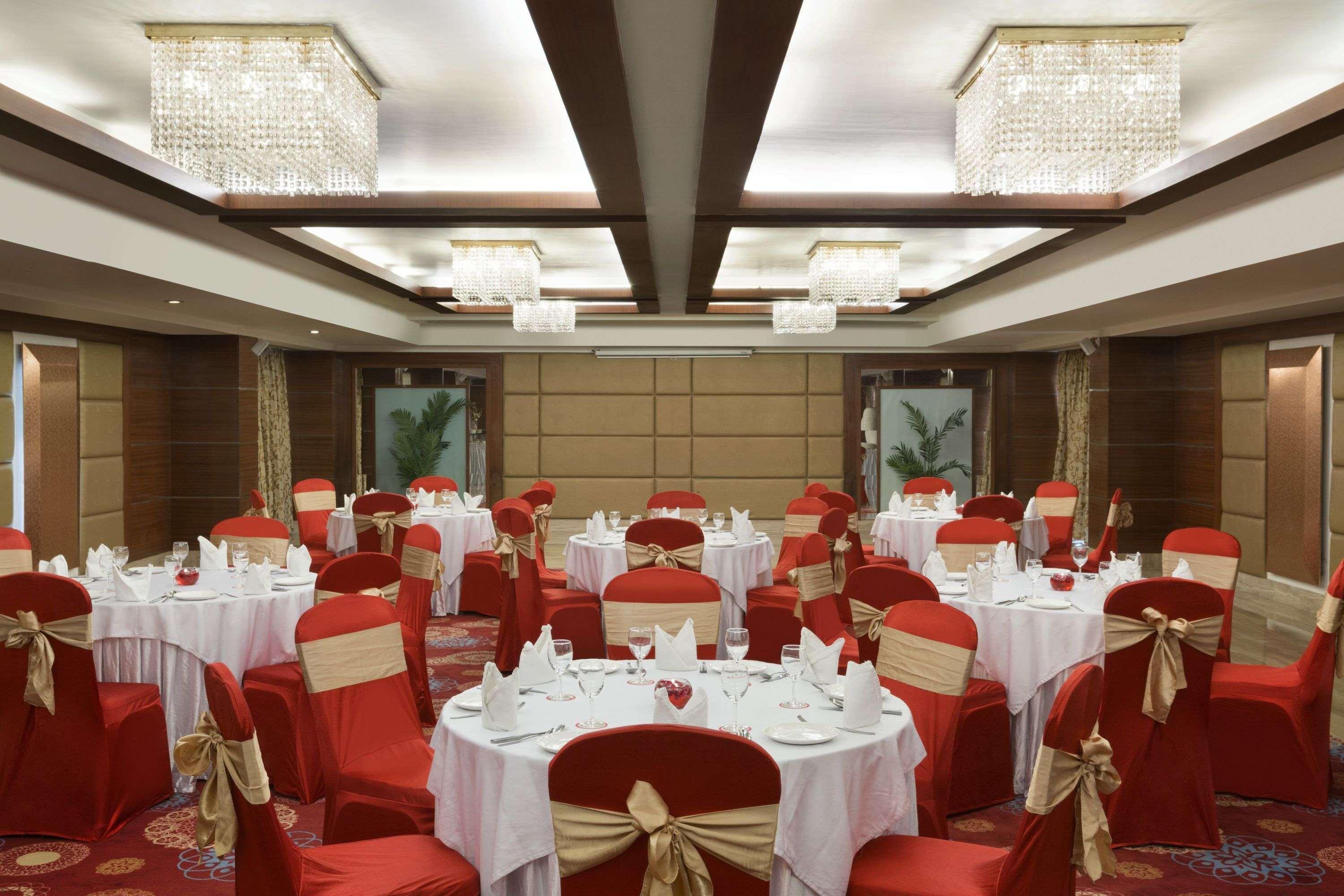 Ramada Ahmedabad 호텔 외부 사진