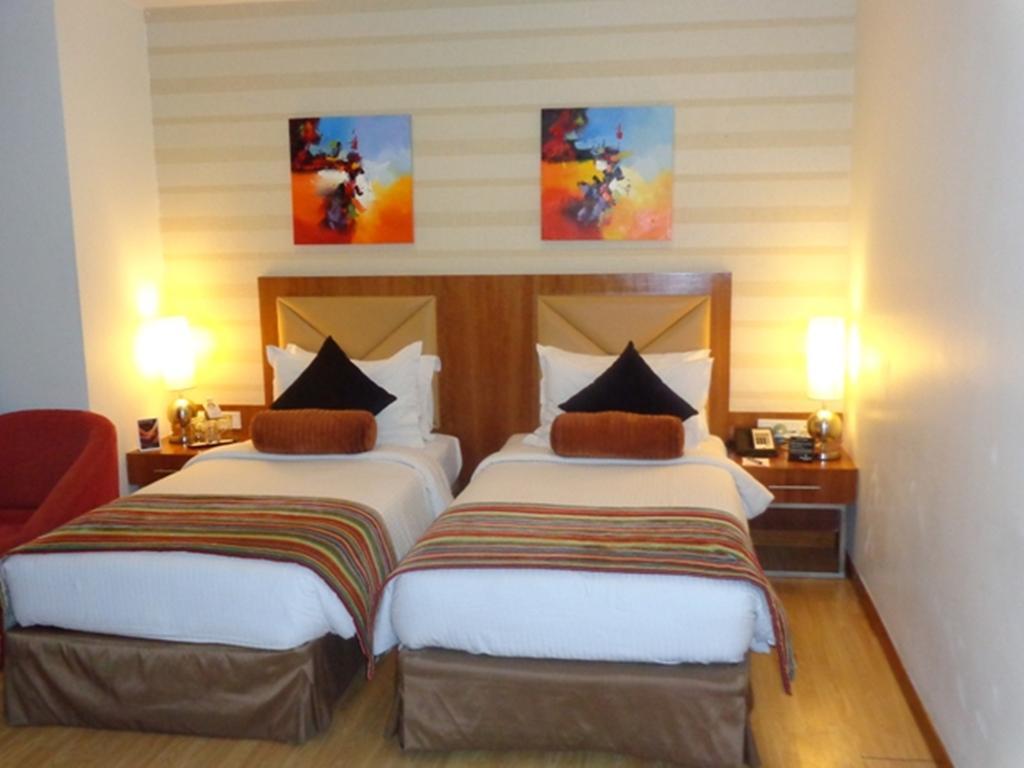 Ramada Ahmedabad 호텔 객실 사진