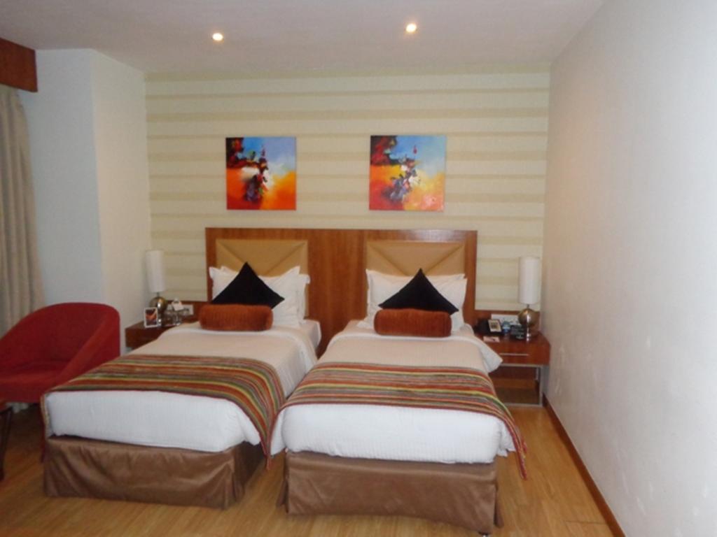 Ramada Ahmedabad 호텔 객실 사진