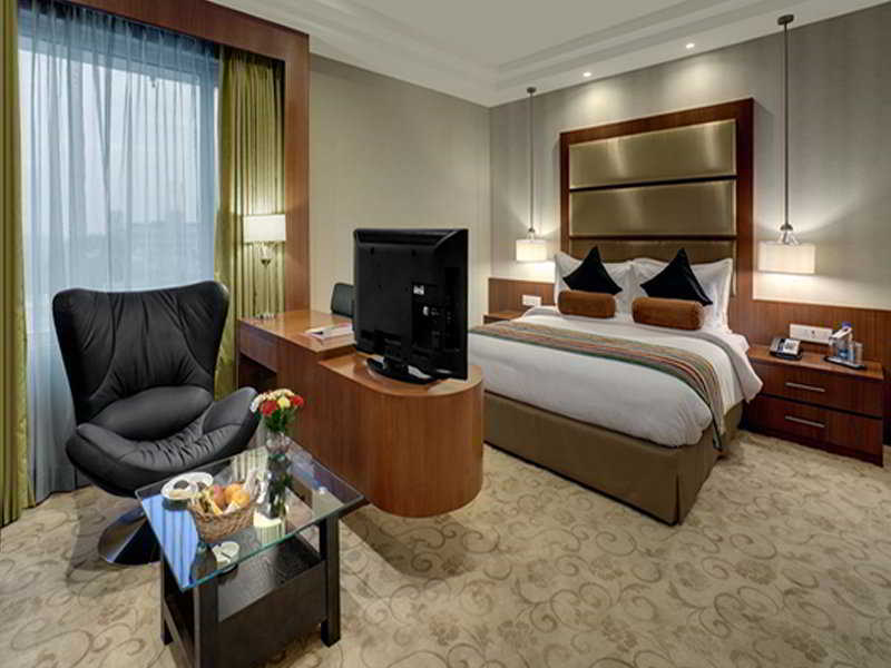 Ramada Ahmedabad 호텔 외부 사진