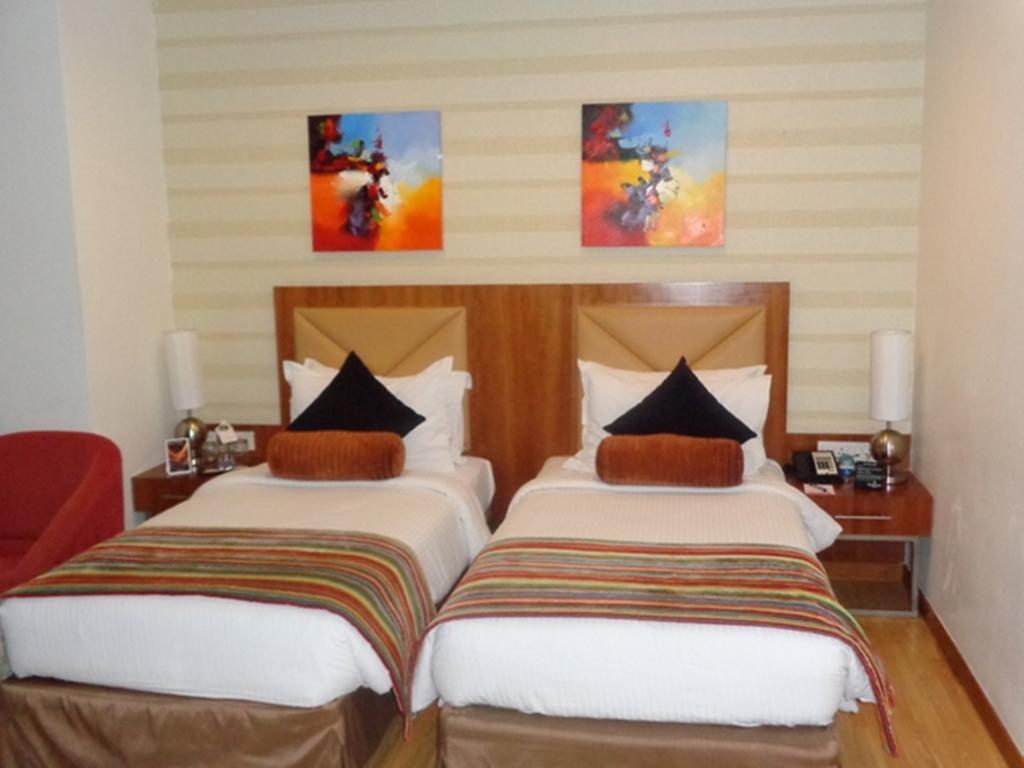 Ramada Ahmedabad 호텔 외부 사진