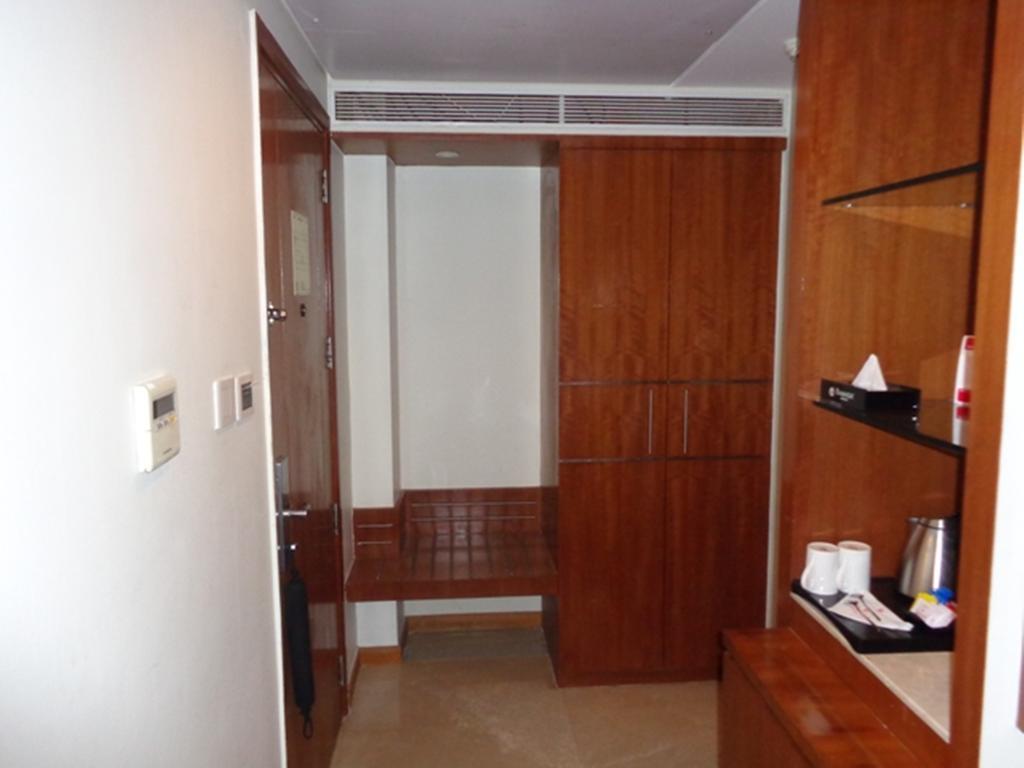 Ramada Ahmedabad 호텔 외부 사진