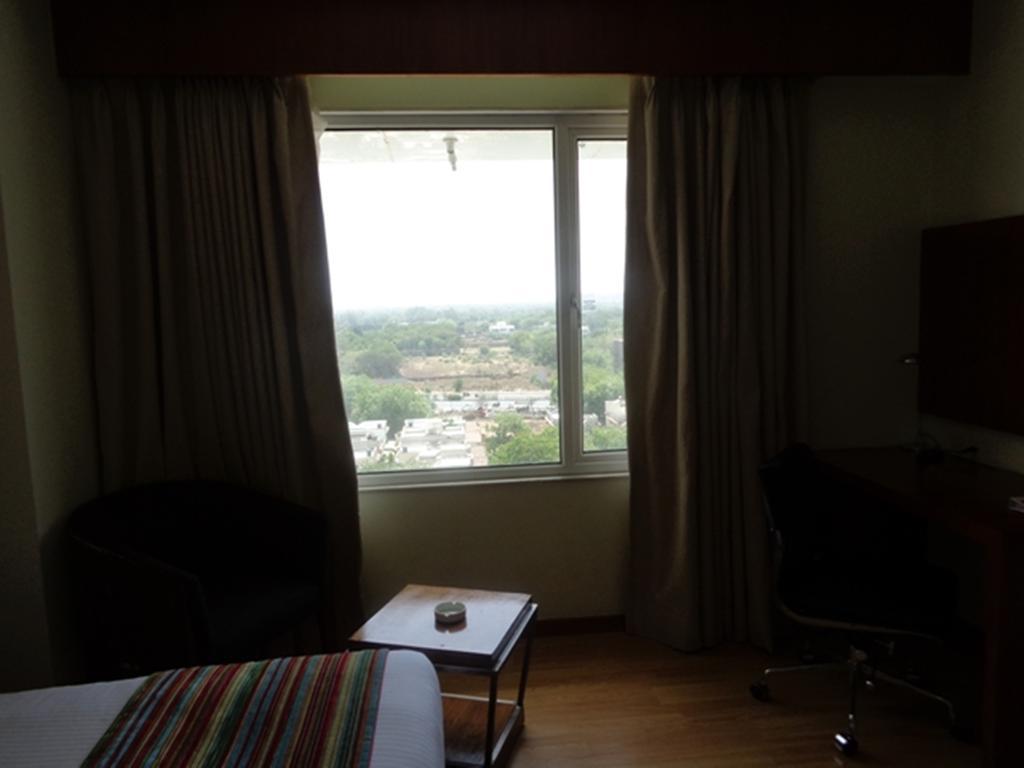Ramada Ahmedabad 호텔 외부 사진